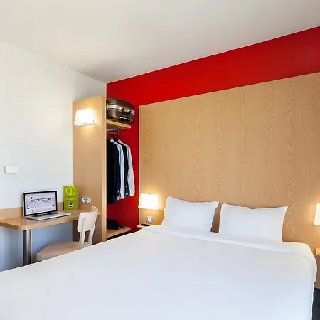 Hotel Paris Noisy-le-sec 2*